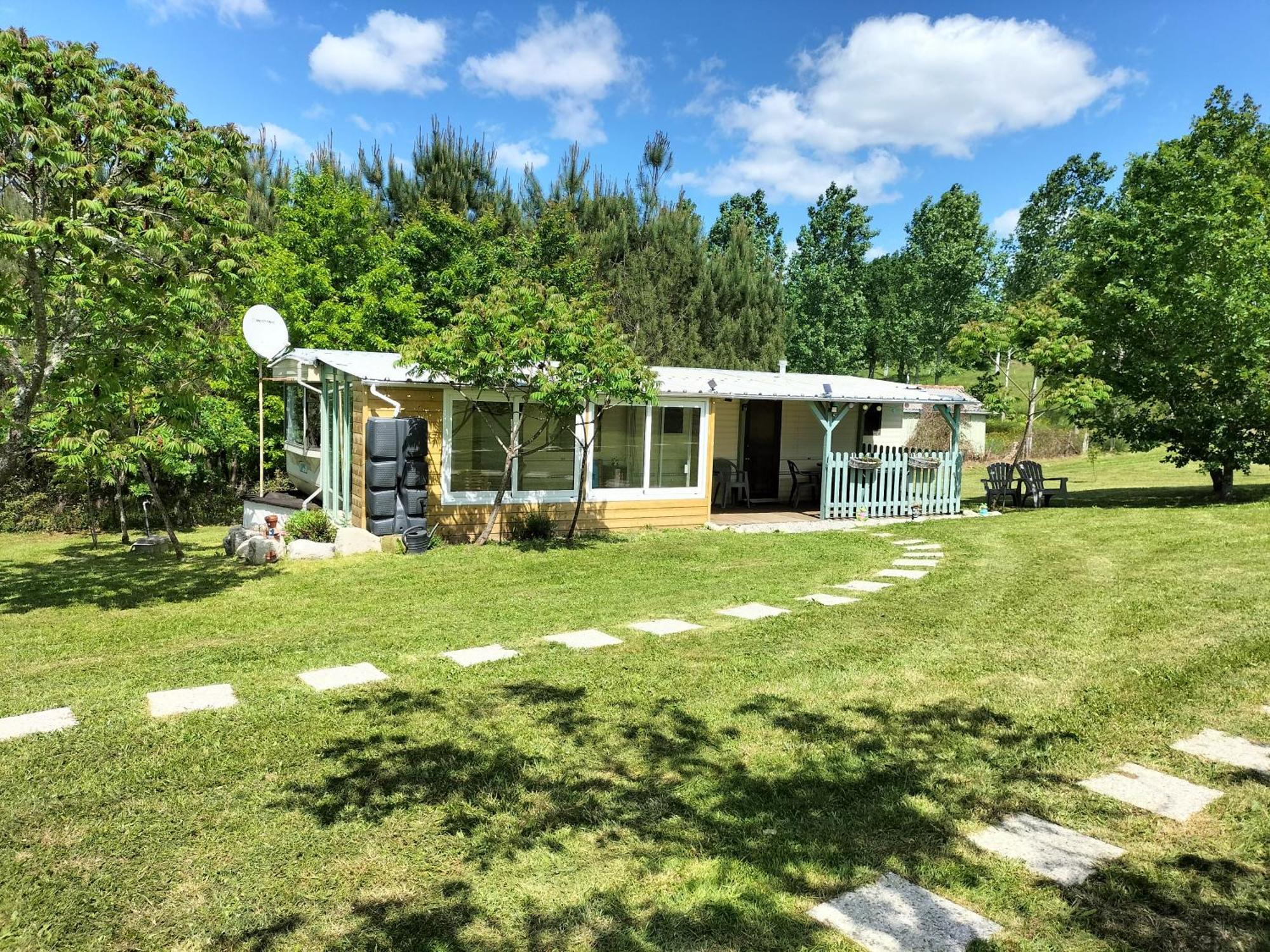 Гостевой дом Tiny House Saint-Vallier  Экстерьер фото