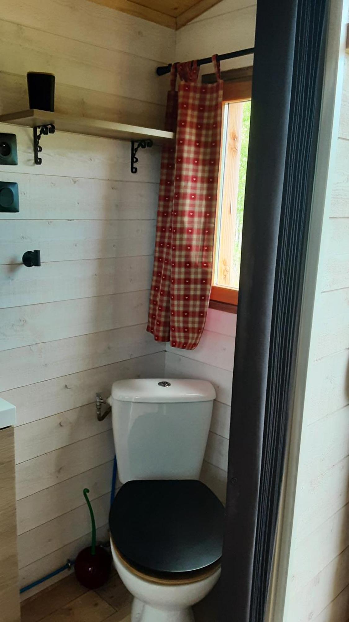 Гостевой дом Tiny House Saint-Vallier  Экстерьер фото